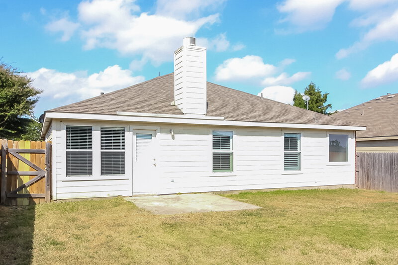 2,125/Mo, 1532 Warrington Way Forney, TX 75126 Rear View
