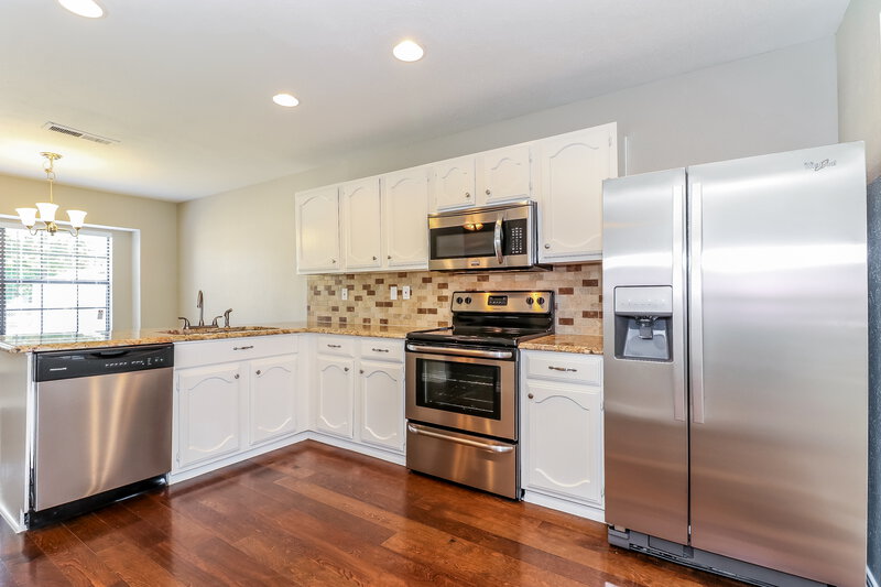 2,150/Mo, 440 Whitney St Cedar Hill, TX 75104 Kitchen View