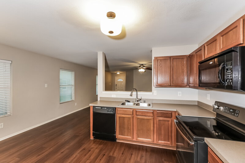 2,285/Mo, 1429 Lauren Dr Burleson, TX 76028 Kitchen View 3