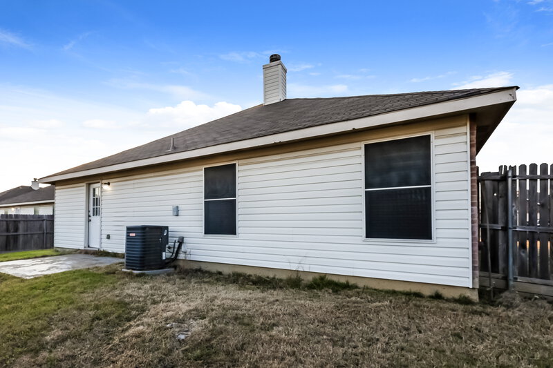 2,285/Mo, 1429 Lauren Dr Burleson, TX 76028 Rear View