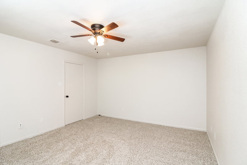 2,170/Mo, 6003 Rocky Point Dr Arlington, TX 76018 Master Bedroom View