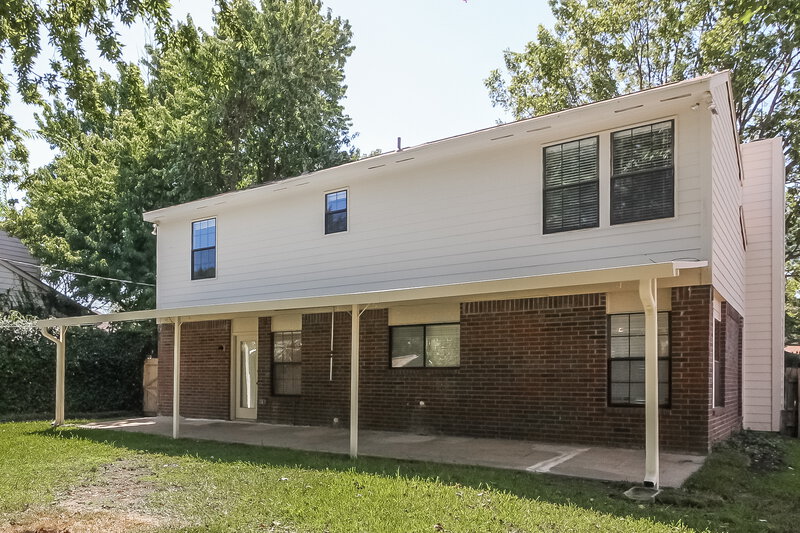 2,170/Mo, 6003 Rocky Point Dr Arlington, TX 76018 Rear View