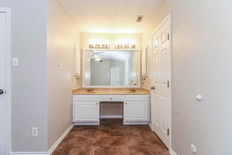 2,095/Mo, 113 Bugle Ct Fort Worth, TX 76108 Master Bedroom View 3