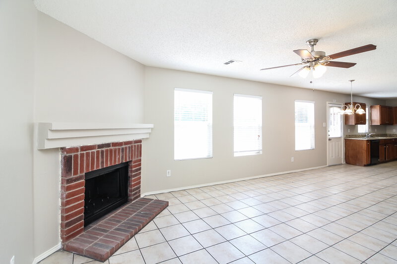 2,365/Mo, 8737 Hunters Point Way Fort Worth, TX 76123 Living Room View 2