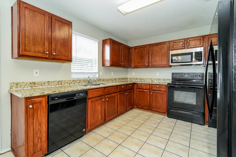 2,170/Mo, 8737 Hunters Point Way Fort Worth, TX 76123 Kitchen View 2