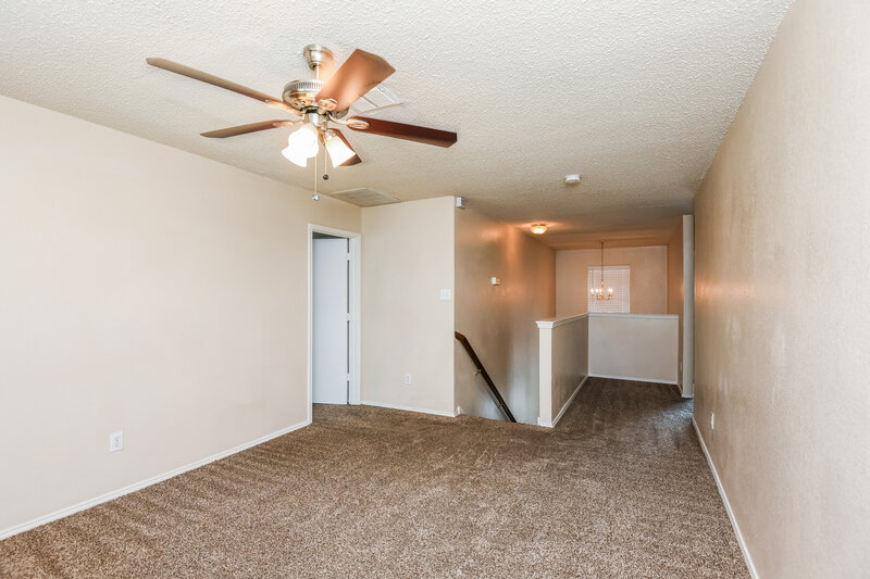 2,110/Mo, 7606 Tin Cup Dr Arlington, TX 76001 Loft View