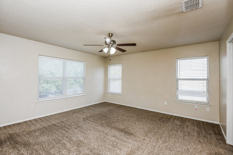 2,110/Mo, 7606 Tin Cup Dr Arlington, TX 76001 Main Bedroom View