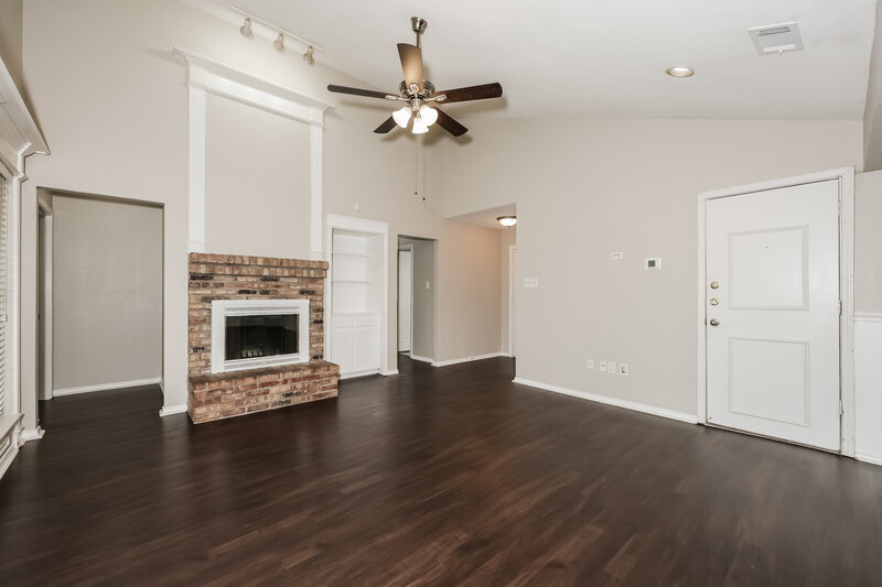 2,060/Mo, 3816 Ashley Ln Fort Worth, TX 76123 Living Room View