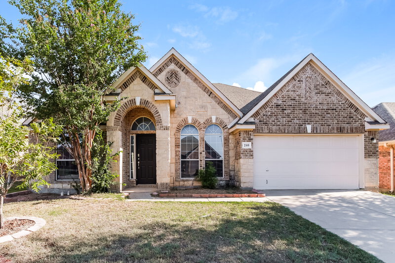 2,320/Mo, 240 Cedar Crest Dr Justin, TX 76247 External View