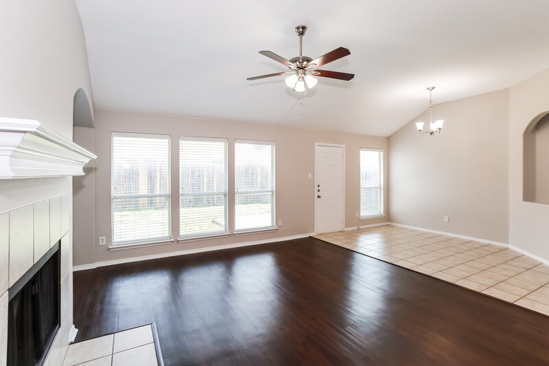 2,320/Mo, 240 Cedar Crest Dr Justin, TX 76247 Living Room View