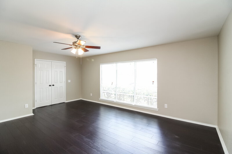 2,040/Mo, 1340 E Miller Dr Cedar Hill, TX 75104 Family Room View