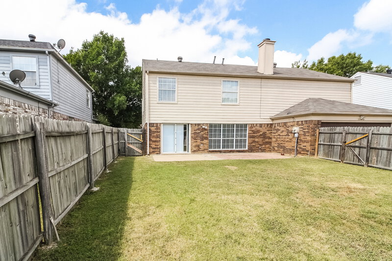 2,040/Mo, 1340 E Miller Dr Cedar Hill, TX 75104 Rear View