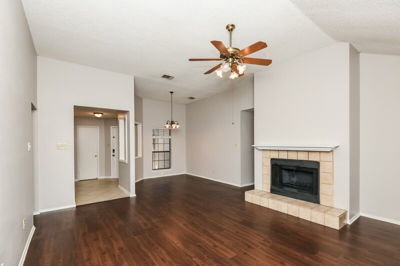 2,280/Mo, 2712 Poplar Spring Rd Fort Worth, TX 76123 Living Room View 2
