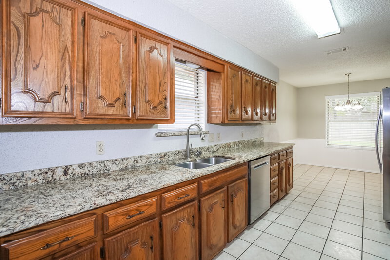 2,650/Mo, 812 Sandpiper Dr Denton, TX 76205 Kitchen View