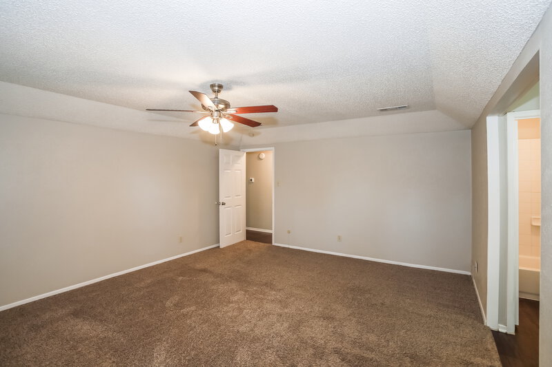 2,650/Mo, 812 Sandpiper Dr Denton, TX 76205 Main Bedroom View 2