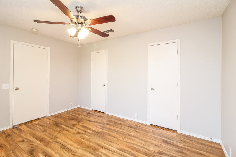 2,250/Mo, 7005 Edmundson Dr Arlington, TX 76002 Master Bedroom View