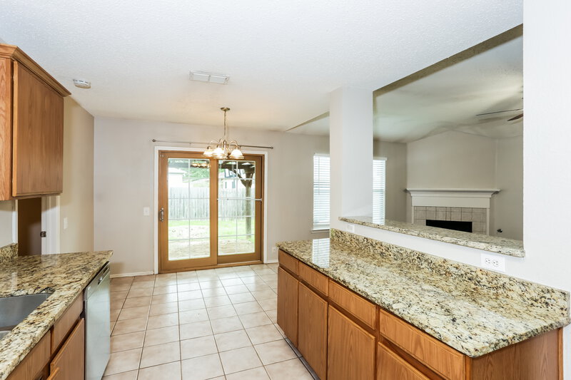 2,245/Mo, 7005 Edmundson Dr Arlington, TX 76002 Kitchen View