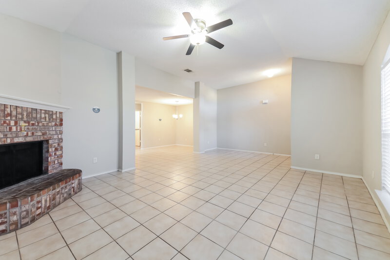 2,030/Mo, 513 Denise St Saginaw, TX 76179 Living Room View 2