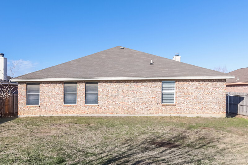 2,030/Mo, 513 Denise St Saginaw, TX 76179 Rear View