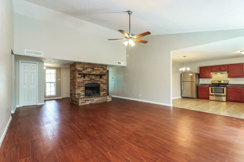 2,325/Mo, 4728 Scots Briar Ln Fort Worth, TX 76137 Living Room View