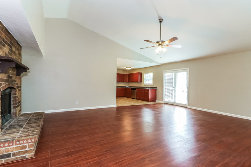 2,325/Mo, 4728 Scots Briar Ln Fort Worth, TX 76137 Living Room View 3