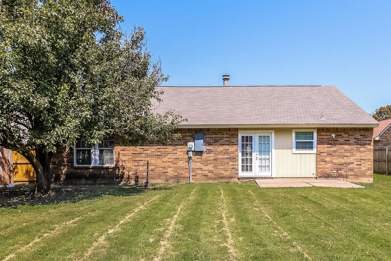2,325/Mo, 4728 Scots Briar Ln Fort Worth, TX 76137 Rear View