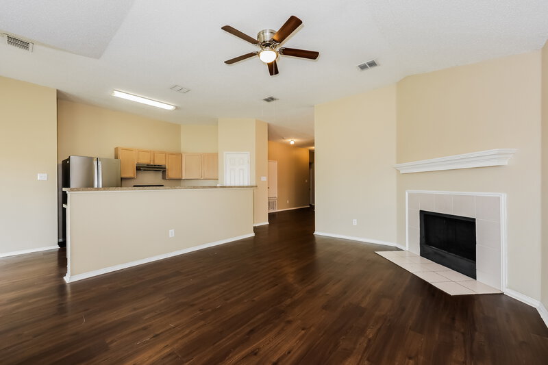 1,930/Mo, 2021 Wildwood Dr Forney, TX 75126 Living Room View 2