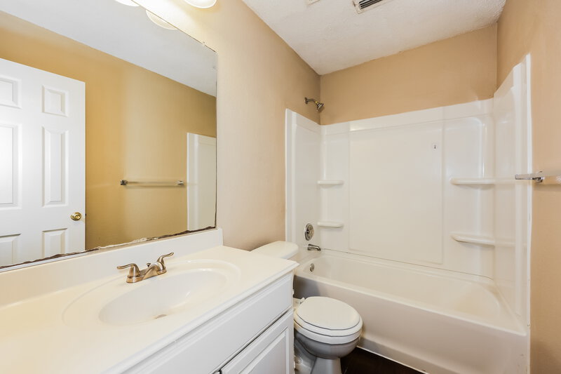 1,930/Mo, 2021 Wildwood Dr Forney, TX 75126 Bathroom View