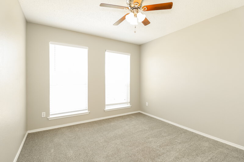 2,100/Mo, 4805 Barnhill Ln Fort Worth, TX 76135 Bedroom View 2