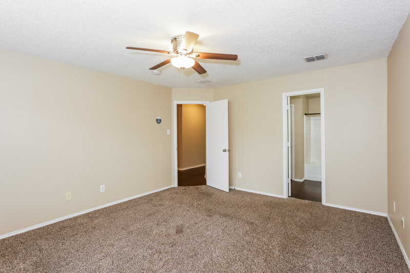2,232/Mo, 660 Lowe Dr Cedar Hill, TX 75104 Main Bedroom View 2
