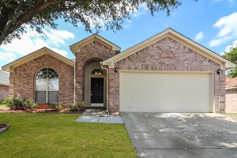 2,565/Mo, 6612 Wicklow St Arlington, TX 76002 External View