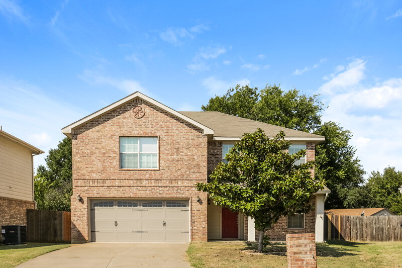 2,115/Mo, 2732 Maegen Cir Fort Worth, TX 76112 External View