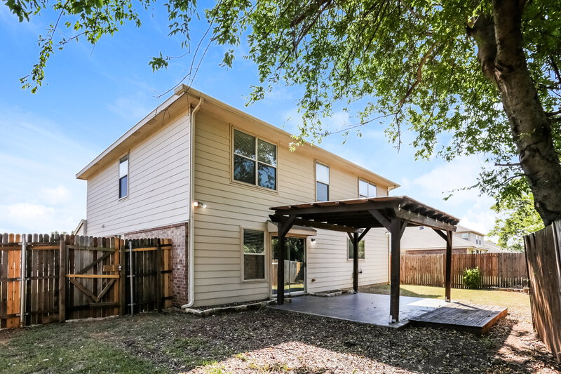 2,115/Mo, 2732 Maegen Cir Fort Worth, TX 76112 Rear View