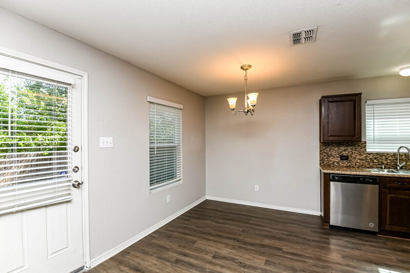 1,865/Mo, 5848 Parkview Hills Ln Fort Worth, TX 76179 Dining Room View