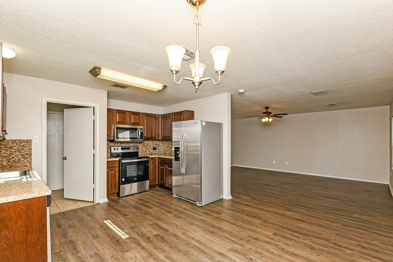 1,865/Mo, 5848 Parkview Hills Ln Fort Worth, TX 76179 Kitchen View 2