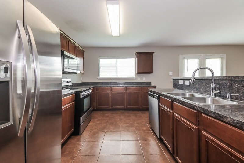 2,030/Mo, 2033 Pine Knot Dr Heartland, TX 75126 Kitchen View 3