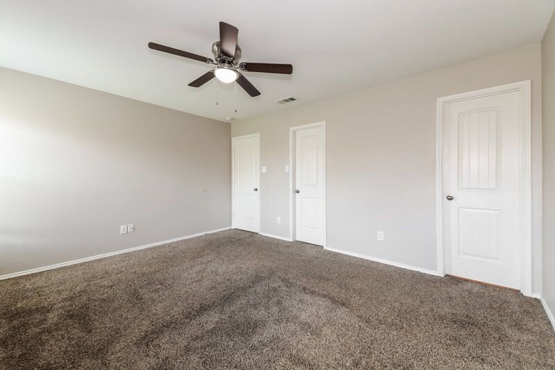 2,030/Mo, 2033 Pine Knot Dr Heartland, TX 75126 Main Bedroom View 2