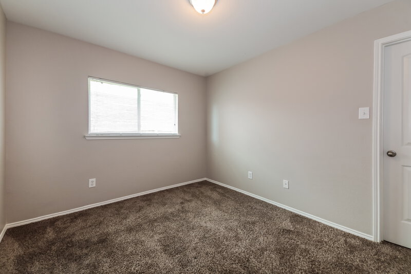 2,030/Mo, 2033 Pine Knot Dr Heartland, TX 75126 Bedroom View 2