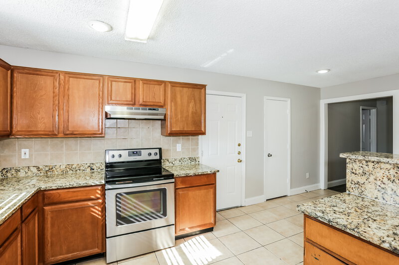 1,875/Mo, 1725 Whispering Cove Trl Fort Worth, TX 76134 Kitchen View 2
