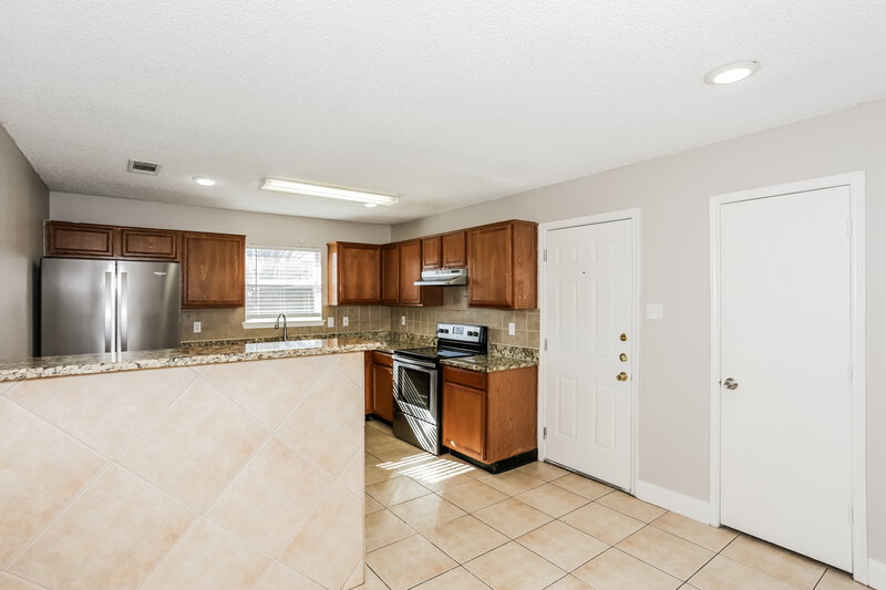 1,875/Mo, 1725 Whispering Cove Trl Fort Worth, TX 76134 Kitchen View 3