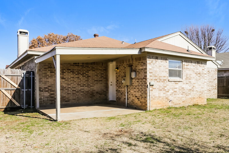 1,875/Mo, 1725 Whispering Cove Trl Fort Worth, TX 76134 Rear View
