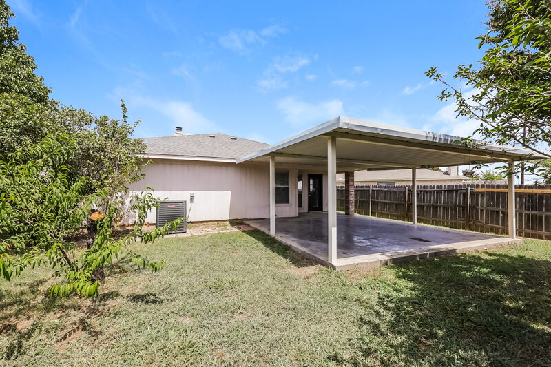 2,330/Mo, 10205 Pleasant Mound Dr Fort Worth, TX 76108 Rear View