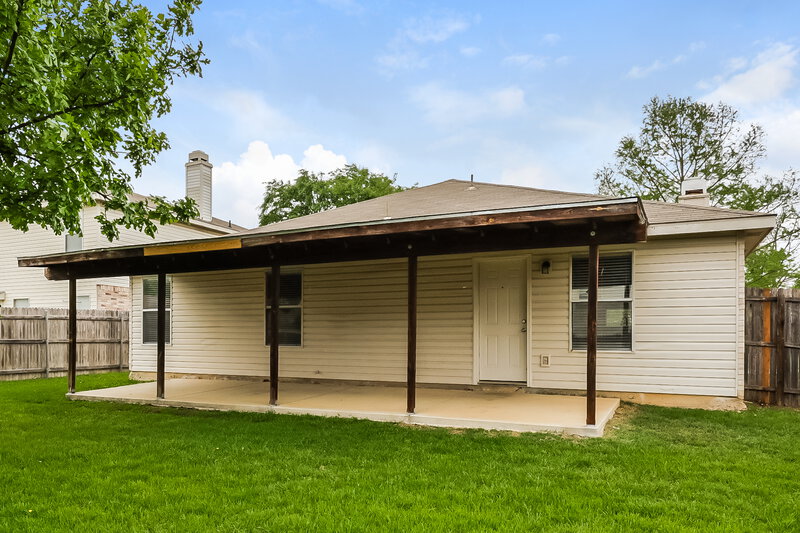 2,260/Mo, 8412 Seven Oaks Ln Denton, TX 76210 Rear View 2