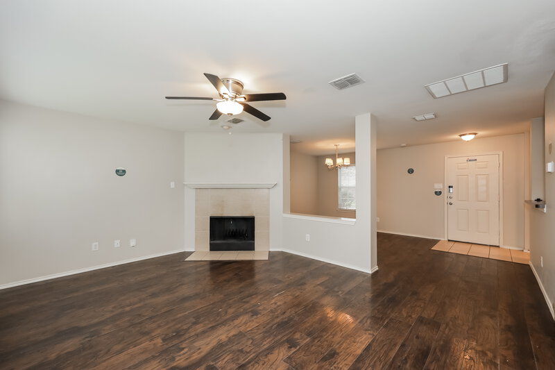 2,375/Mo, 1772 Sierra Trl Lancaster, TX 75146 Living Room View 2