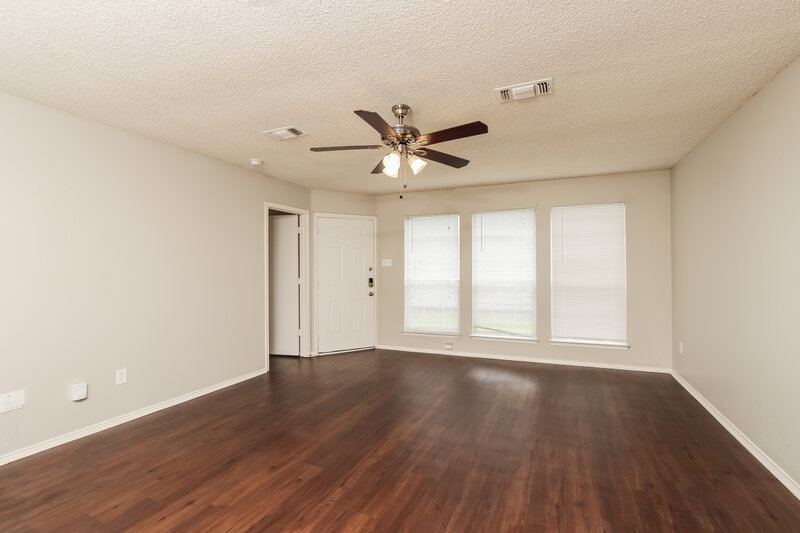 1,915/Mo, 12248 Ortega St Dallas, TX 75253 Living Room View 2