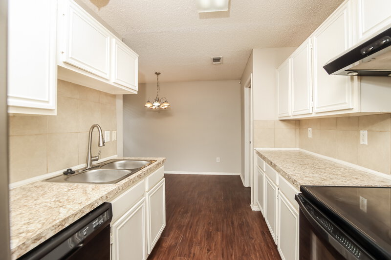 1,915/Mo, 12248 Ortega St Dallas, TX 75253 Kitchen View