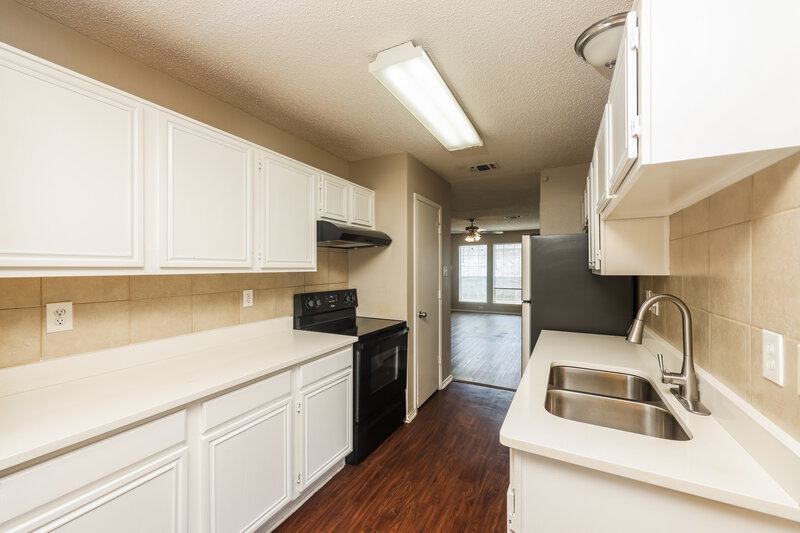 1,945/Mo, 12248 Ortega St Dallas, TX 75253 Kitchen View