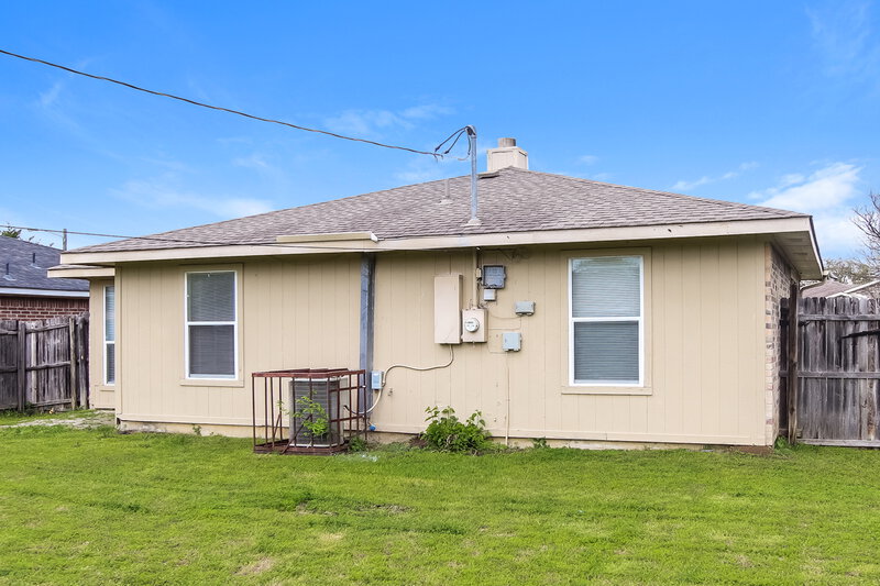 1,915/Mo, 12248 Ortega St Dallas, TX 75253 Rear View 2