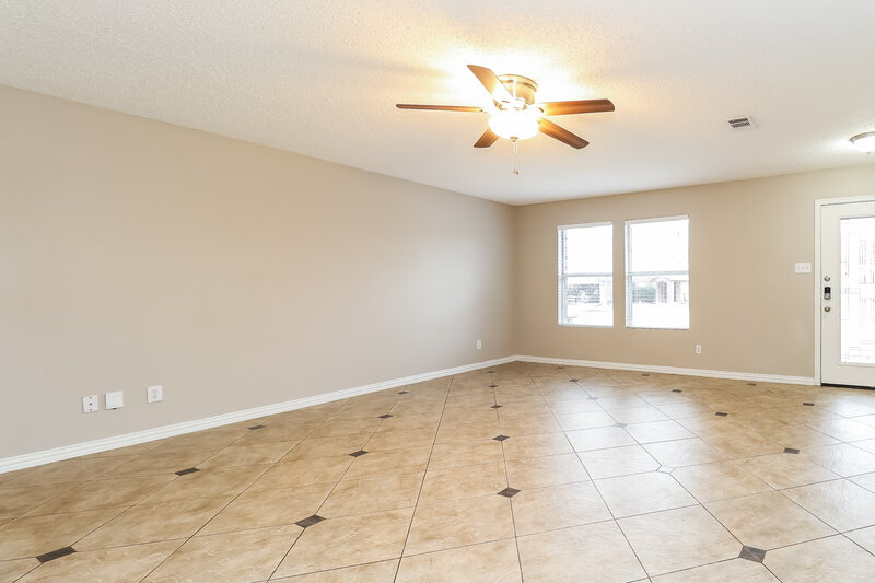 2,180/Mo, 5224 Bedfordshire Dr Fort Worth, TX 76135 Living Room View