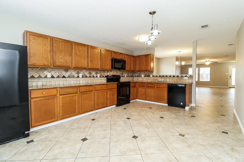 2,180/Mo, 5224 Bedfordshire Dr Fort Worth, TX 76135 Kitchen View